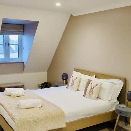 Modern Town House In Cotswolds - 3 Double Bedrooms ويتني المظهر الخارجي الصورة