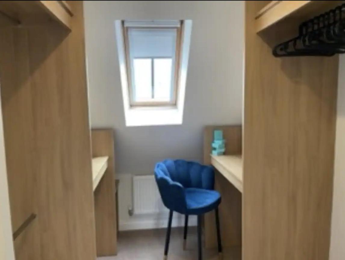 Modern Town House In Cotswolds - 3 Double Bedrooms ويتني المظهر الخارجي الصورة